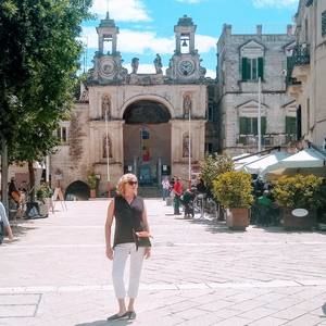 Meet your Posher, Lisa